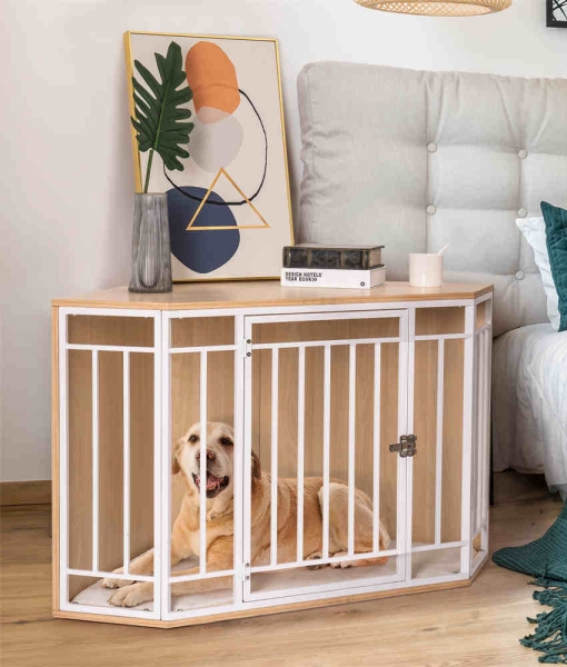 With Wood and Mesh Dog Kennel